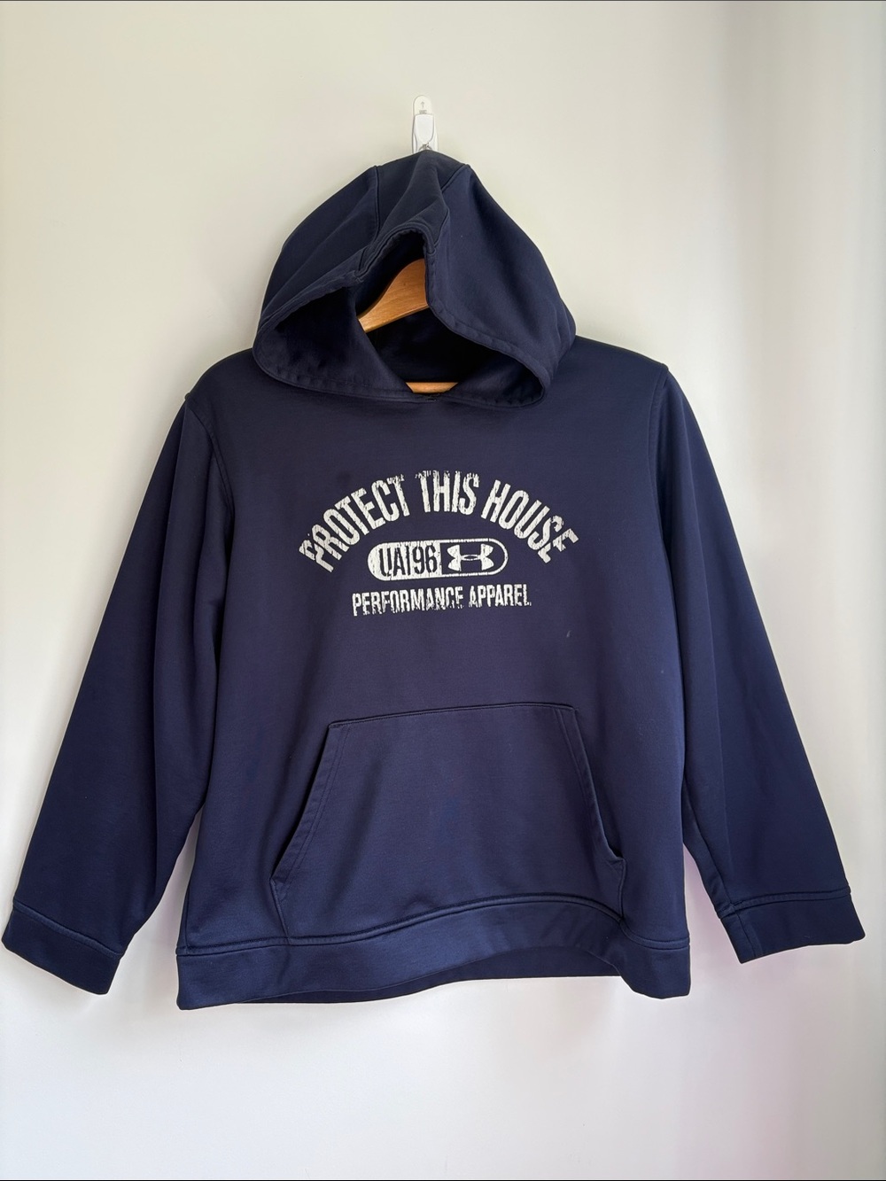 Under Armour navy blue hoodie sweatshirt YXL